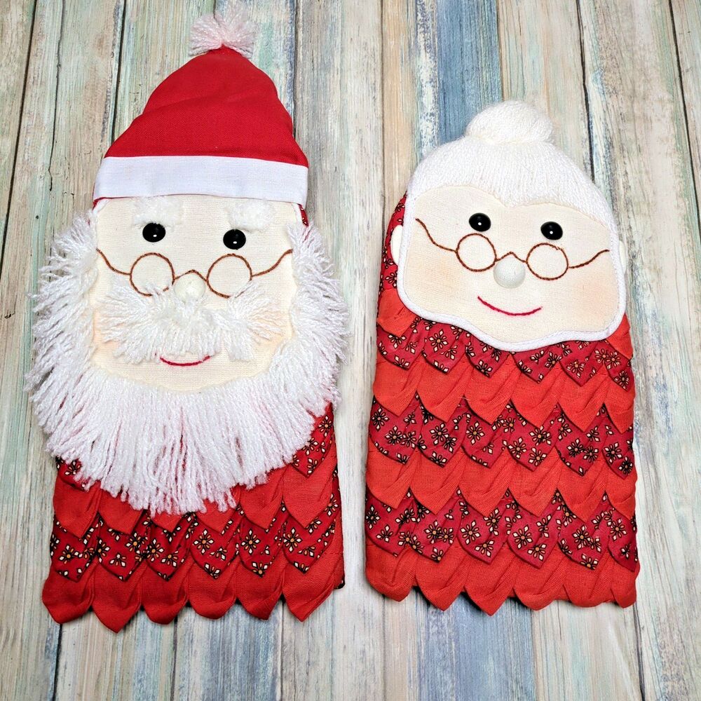 Vintage Santa Mrs Claus Decorative Christmas Potholders Oven Mitts Set of 2